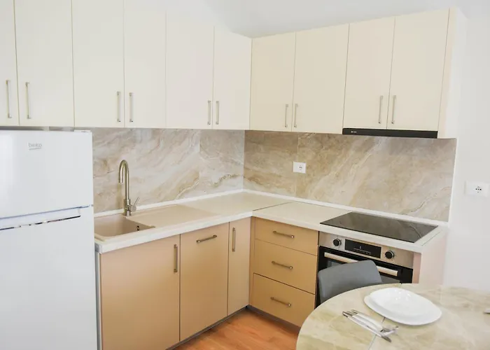 Kazazi - Premium Center - Exceptional Rated Shkodër