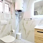 Kazazi - Premium Center - Exceptional Rated * Shkoder