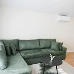 Kazazi - Premium Center - Exceptional Rated Apartment Shkoder