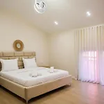 Kazazi - Premium Center - Exceptional Rated * Shkoder