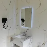 Kazazi - Premium Center - Exceptional Rated Apartment