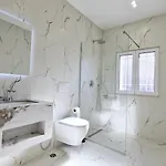 Kazazi - Premium Center - Exceptional Rated Apartment *