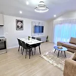 Kazazi - Premium Center - Exceptional Rated *